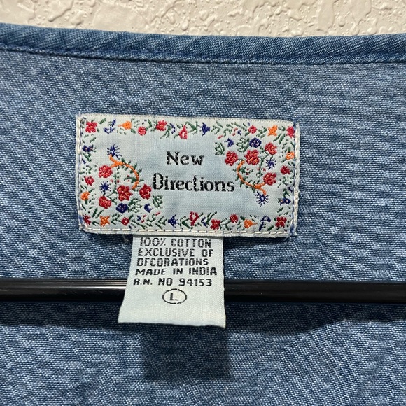 Vintage Denim Flower Vest See Thru With Tie on Back Size Large - Picture 3 of 8